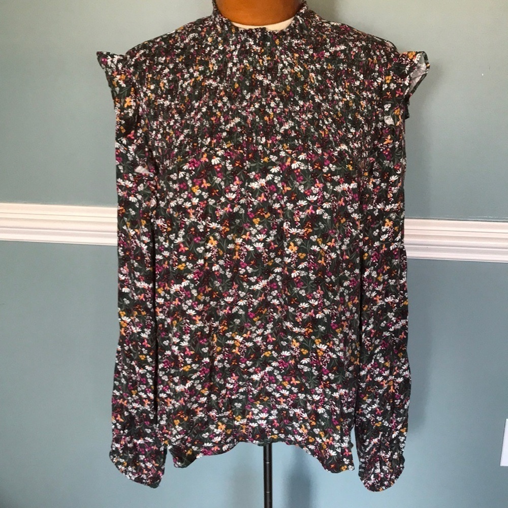 Draper James diary floral smocked blouse. Keyhole back. 2X prairie cottagecore